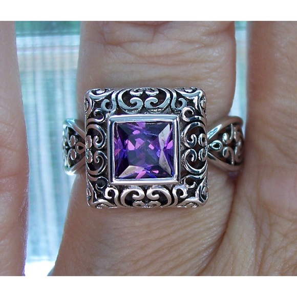 925 STERLING SILVER Ornate Simulated Amethyst Cubic Zironia Ring - Picture 4 of 16